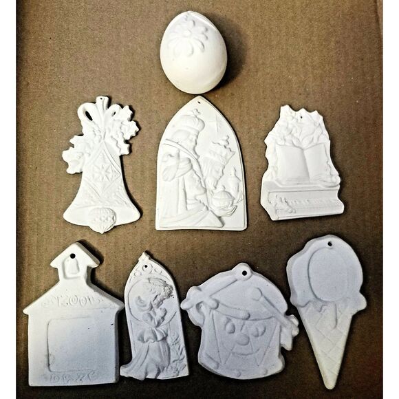 Lot of (8) Keepsake Charm Christmas Ornaments 3.5" Ceramic Bisque Ready to Paint - Picture 1 of 5